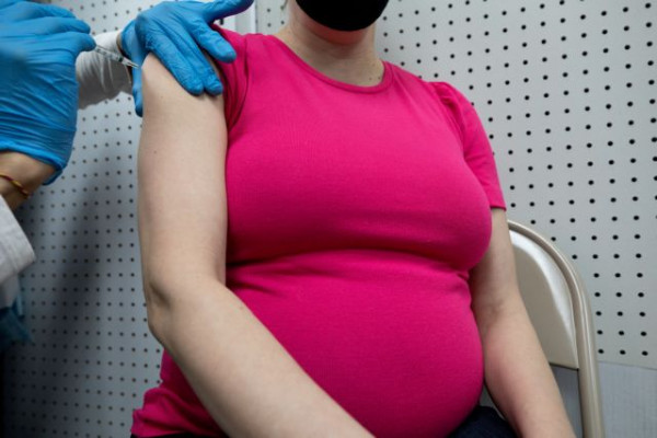 Κοροναϊός – Να εμβολιαστούν οι έγκυες – Τι διαπίστωσαν ξένοι ερευνητές