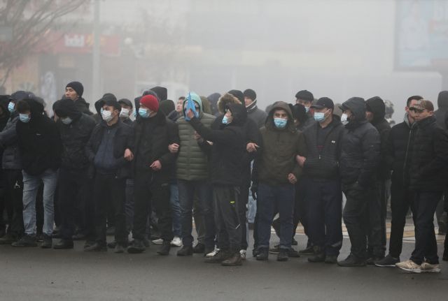 Καζακστάν - Οι αυξήσεις στο φυσικό αέριο οδήγησαν σε οργισμένες διαδηλώσεις και πτώση της κυβέρνησης