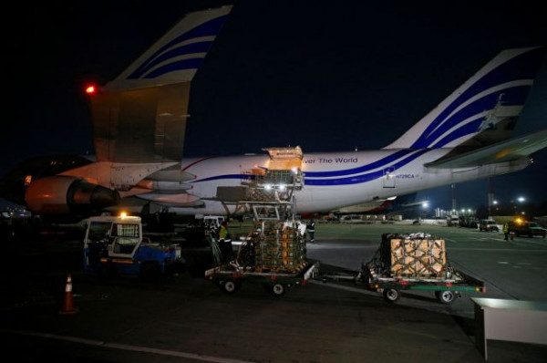 Ουκρανία: Εξοπλισμό και πυρομαχικά μετέφερε στο Κίεβο αεροσκάφος από τις ΗΠΑ