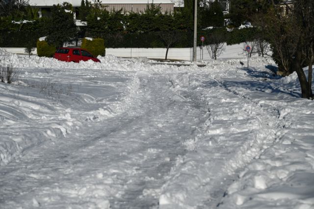Ζωγράφου: Πέρασε 17 ώρες με σπασμένο πόδι στον πάγο – Τώρα δεν μπορεί να γυρίσει σπίτι