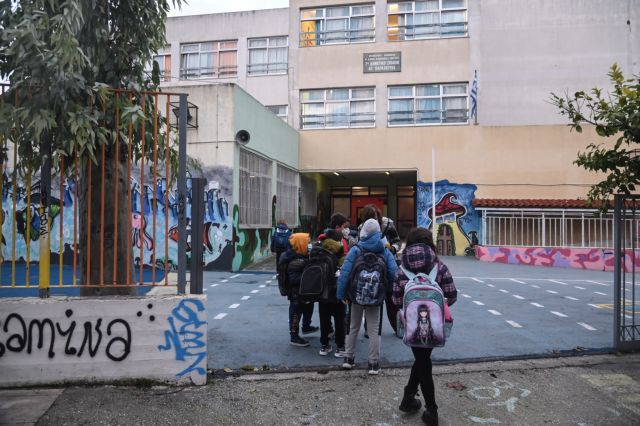 Γκάγκα και Μακρή για σχολεία – Αναθεώρηση των μέτρων όπως το 50+1 εάν χρειαστεί