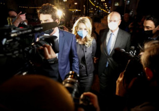 Σκάνδαλο Theranos – Ένοχη για απάτη η Ελίζαμπεθ Χόλμς