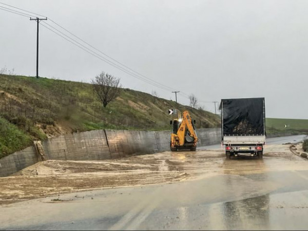 Σαμοθράκη – Χιονοπτώσεις και θυελλώδεις άνεμοι σαρώνουν το νησί – Κλειστά τα σχολεία