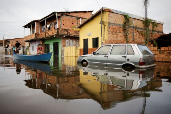 Βραζιλία – Φονικές πλημμύρες με 10 νεκρούς