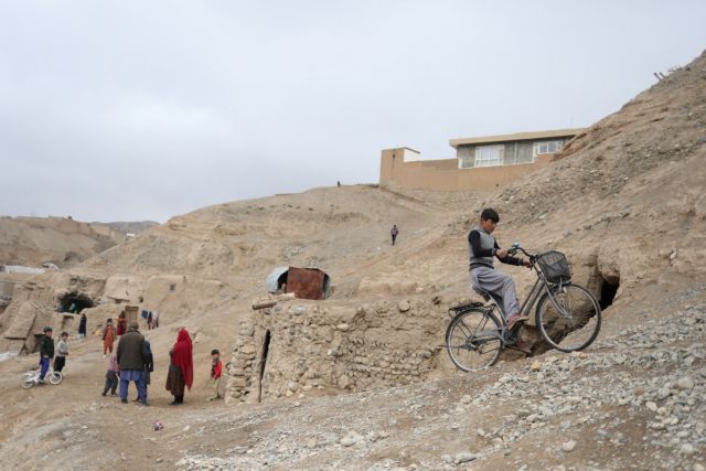 Αφγανιστάν – Περιμένουν να αυξηθούν περισσότερο οι νεκροί από τον σεισμό