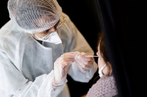 Γαλλία – Στις 320.000 ο μέσος όρος των κρουσμάτων το τελευταίο επταήμερο