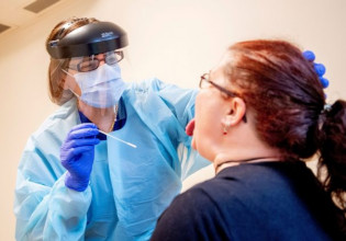 Σουηδία – Νέα μέτρα για τον κοροναϊό καθώς αυξάνονται τα κρούσματα