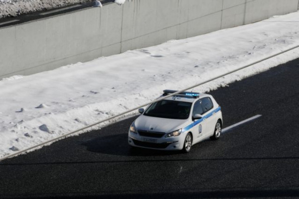 Κακοκαιρία: Μορεάς και Κεντρική Οδός εφιστούν την προσοχή των οδηγών