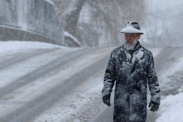 ΗΠΑ – Θύελλα πλήττει το ανατολικό τμήμα της χώρας – Προβλήματα στις οδικές και αεροπορικές μεταφορές