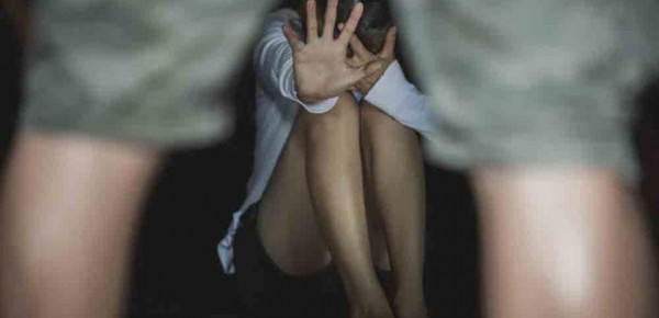 Βιασμοί 14χρονης και 16χρονης: Η υπερασπιστική γραμμή που κατηγορεί τα θύματα