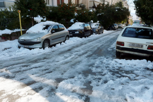 Κακοκαιρία «Ελπίδα»: Πολίτης ζήτησε από τον δήμο Αμαρουσίου να καθαρίσει τους δρόμους και του είπαν ότι είναι αργία – Τι απαντά ο δήμος