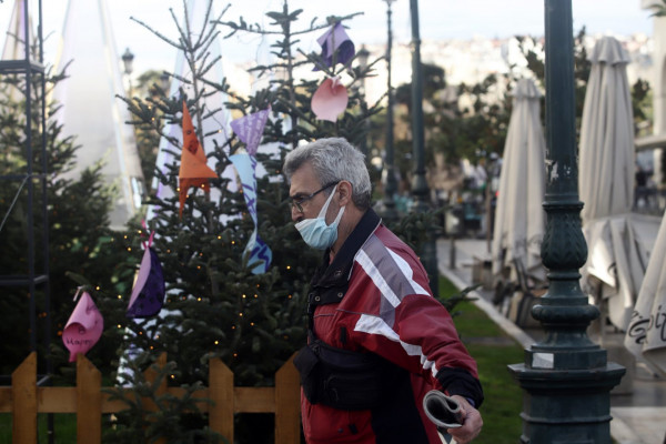 Τζανάκης – Σε έξαρση δύο διαφορετικές πανδημίες, μία της «Όμικρον» και μία της «Δέλτα»