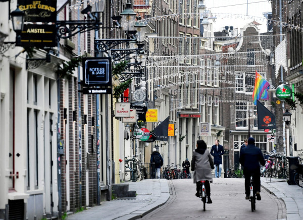 Ολλανδία – Χαλάρωση των μέτρων για τον κοροναϊό από το Σάββατο παρά τα απανωτά ρεκόρ κρουσμάτων