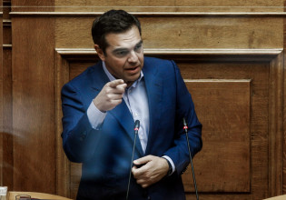 Editorial Ta Nea: Comparison