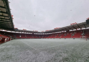 Στα «λευκά» το Καραϊσκάκη – Έτοιμο για το ματς της Τετάρτης (vid)