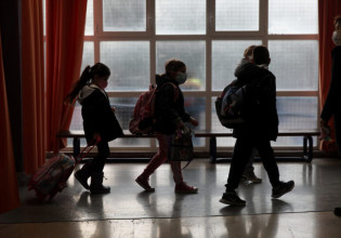 Αίγιο – Καταδικασμένος για σεξουαλικό αδίκημα κυκλοφορεί άνετα σε δημοτικό σχολείο