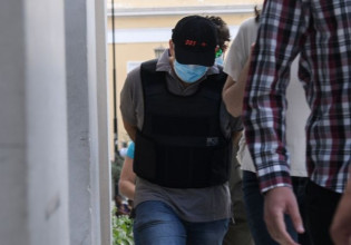 Δίκη ψευτογιατρού – «Με άφησε με αναπηρία 85% ζωντανό-νεκρό» κατέθεσε θύμα του