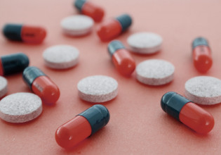 Κοροναϊός – Τον Φεβρουάριο η απόφαση του ΠΟΥ για τα χάπια της Merck και της Pfizer