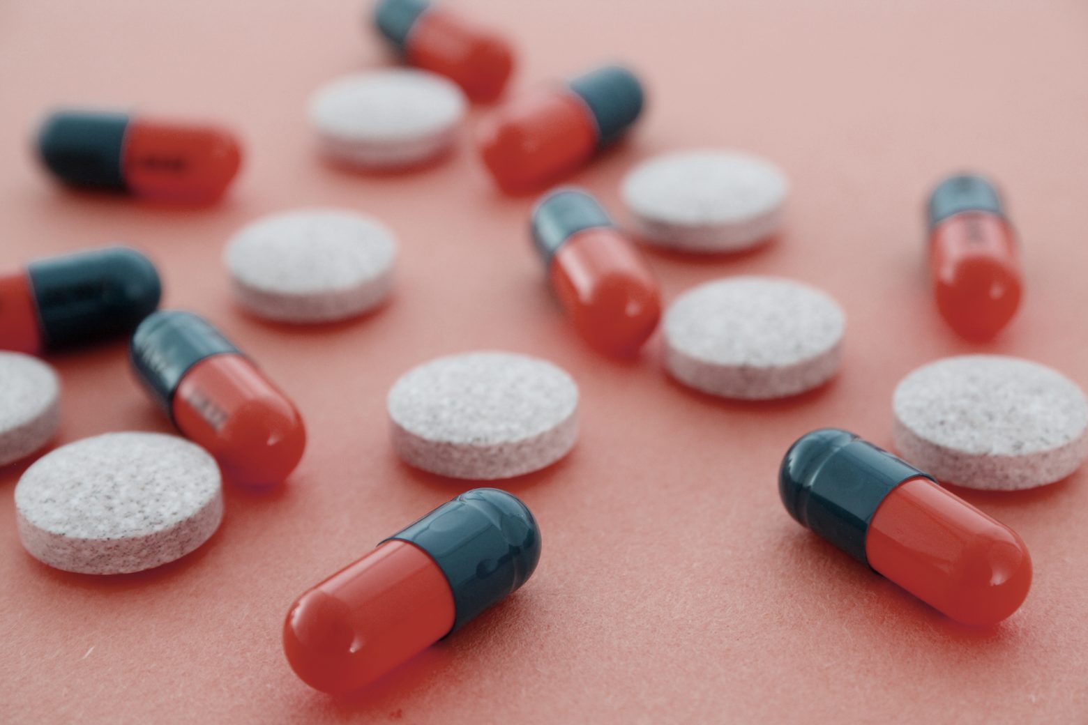 Κοροναϊός - Τον Φεβρουάριο η απόφαση του ΠΟΥ για τα χάπια της Merck και της Pfizer