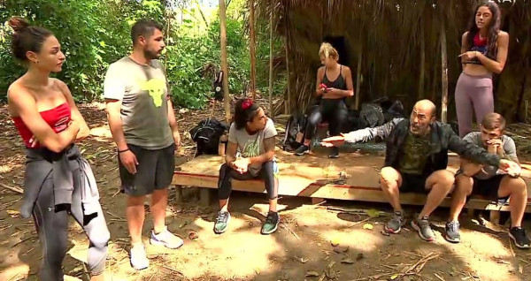 Survivor – Έξαλλος ο Βαλάντης με τους συμπαίκτες του – Τι συνέβη