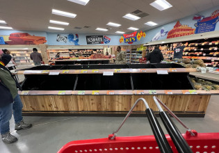 ΗΠΑ – Γιατί είναι… άδεια τα ράφια των σούπερ μάρκετ;