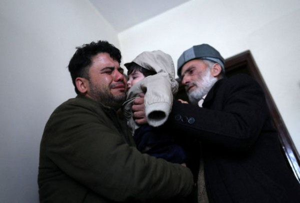 Αφγανιστάν – Βρέφος βρήκε την οικογένειά του πέντε μήνες μετά το χάος στο αεροδρόμιο της Καμπούλ