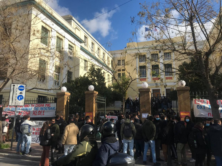 ΑΣΟΕΕ – Επίθεση σε συνεργείο της ΕΡΤ