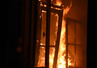 Φωτιά στην Αγίου Μελετίου – Εντοπίστηκε άνδρας χωρίς τις αισθήσεις του