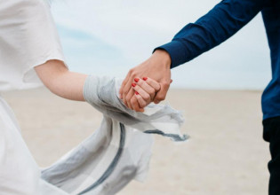 Σκέρτσος – Επιστροφή μετά από καραντίνα με αναφορές σε freedom pass και data pass