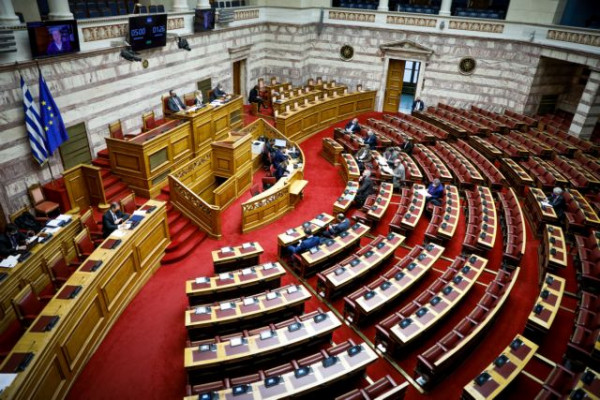 Συζήτηση στη Βουλή για… τον κάστορα