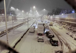 Κακοκαιρία «Ελπίδα»: Πάνω από 20 ώρες εγκλωβισμένοι στην Αττική Οδό – Ολονύκτια μάχη του Στρατού