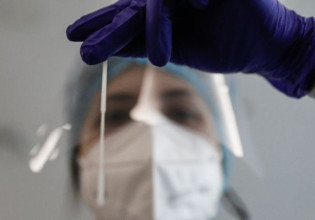 ΕΟΦ – Αυτά είναι τα self και rapid test που έχουν εγκριθεί για χρήση