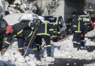 Κακοκαιρία «Ελπίδα»: Ακινητοποιημένα στην Αττική Οδό πάνω από 500 αυτοκίνητα