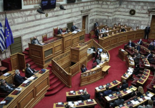 Πρόταση μομφής: Σφοδρή σύγκρουση στη Βουλή – Live η συζήτηση για την πρόταση μομφής