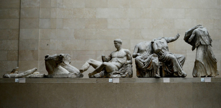 Daily Telegraph: Η Ελλάδα είναι πρόθυμη να φτιάξει αντίγραφα των Γλυπτών του Παρθενώνα για το Βρετανικό Μουσείο