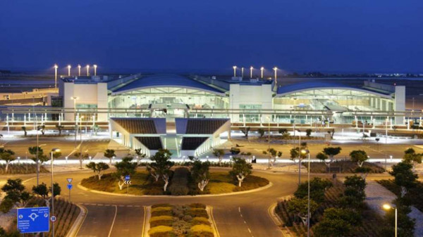 Κύπρος: Πραγματοποιήθηκε για πρώτη φορά απευθείας πτήση από Τουρκία για Λάρνακα
