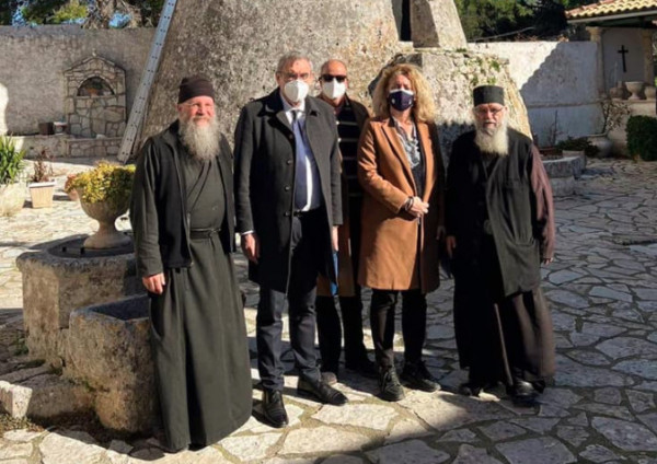 Διονύσης Ακτύπης – Βγήκαν μαχαίρια με τη Μητρόπολη για τα εμβόλια και το …Ναυάγιο της Ζακύνθου