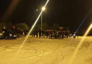 Αποκλειστικό – Κόντρες και επιδείξεις «φτιαγμένων» Ι.Χ μπλόκαρε η αστυνομία στα Κεραμειά Λέσβου