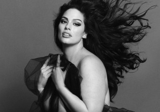 Άσλεϊ Γκράχαμ – Γέννησε και το ανακοίνωσε μέσω Instagram