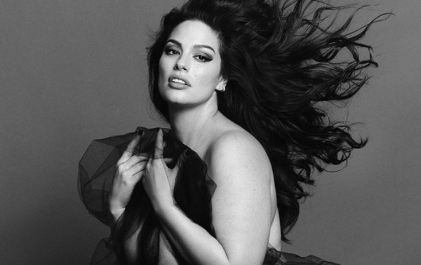 Άσλεϊ Γκράχαμ – Γέννησε και το ανακοίνωσε μέσω Instagram