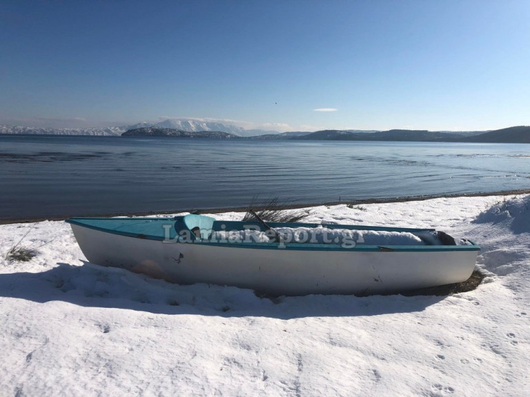 «Ελπίδα»: Εντυπωσιακές εικόνες στην Αταλάντη – Πάγωσε η θάλασσα
