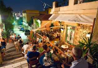 Κοροναϊός – Μειώνονται τα κρούσματα, αυξάνονται οι θάνατοι – Δέλτα και ανεμβολίαστοι η αιτία, λένε οι ειδικοί – Τι θα γίνει με τα μέτρα