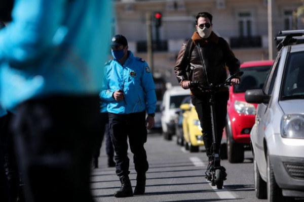 Κοροναϊός – Έρχεται χαλάρωση μέτρων – Ανησυχία για τον αριθμό των θανάτων