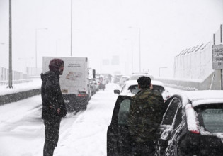 Αττική Οδός: «Έλιωνα το χιόνι για να πάρω τα φάρμακά μου»
