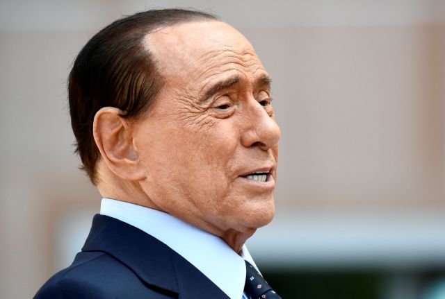 Italia – Berlusconi ricompare presidente