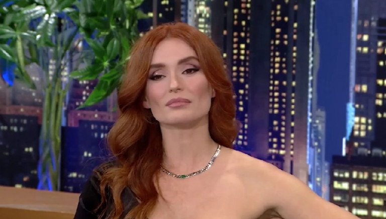 Έρρικα Μπίγιου – «Παραλίγο να συνεργαστώ με τον Τζουντ Λο»