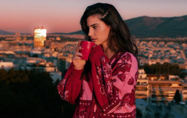 Χριστίνα Μπόμπα – Δε θα πιστεύετε πως είναι το σώμα της λίγους μήνες μετά τη γέννηση των διδύμων