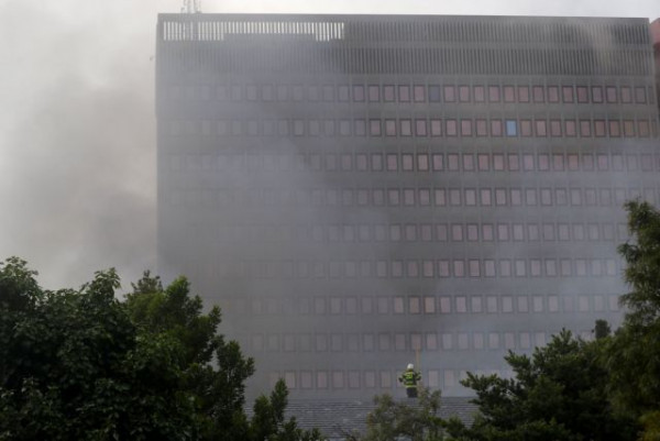 Νότια Αφρική – Πυρκαγιά ξέσπασε στο κτίριο του Κοινοβουλίου στο Κέιπ Τάουν