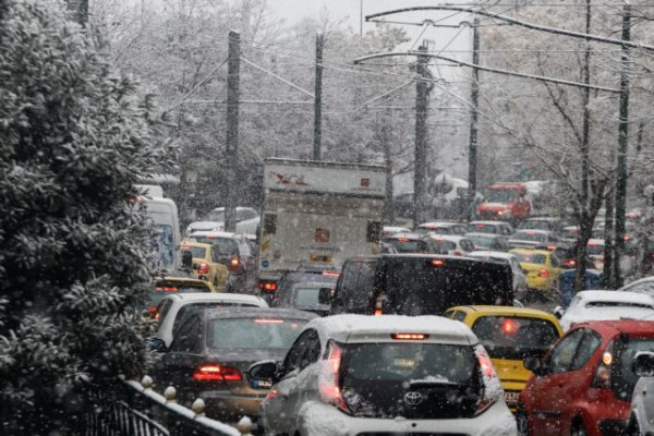 Κακοκαιρία «Ελπίδα»: Παρέμβαση του ΚΚΕ για την άμεση και ασφαλή αποχώρηση των εργατών από τις βιομηχανικές ζώνες της Αττικής