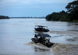 Κολομβία – Πολύνεκρες μάχες στα σύνορα με τη Βενεζουέλα – Τον Μαδούρο κατηγορεί ο Ντούκε